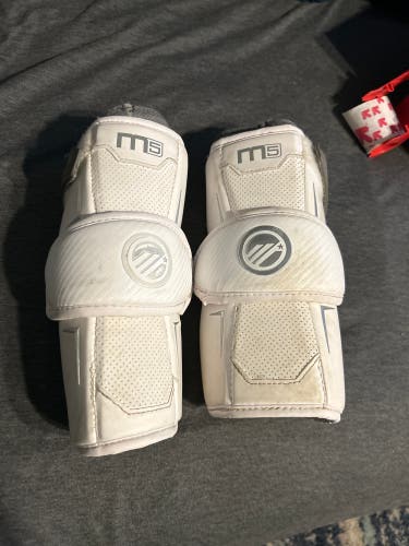 Used Large Maverik M5 Arm Pads