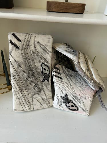 Brian’s Optik 2 Hockey Goalie Glove Set