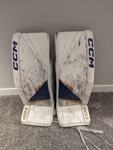 Used 32+2 CCM axis 2 Goalie Leg Pads