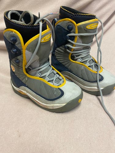 Men's Used Size Men's 10.5 (W 11.5) Heelside Snowboard Boots Soft Flex All Mountain
