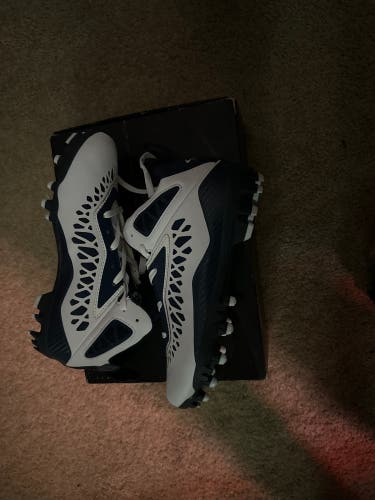 size 9 blue boombah cleats