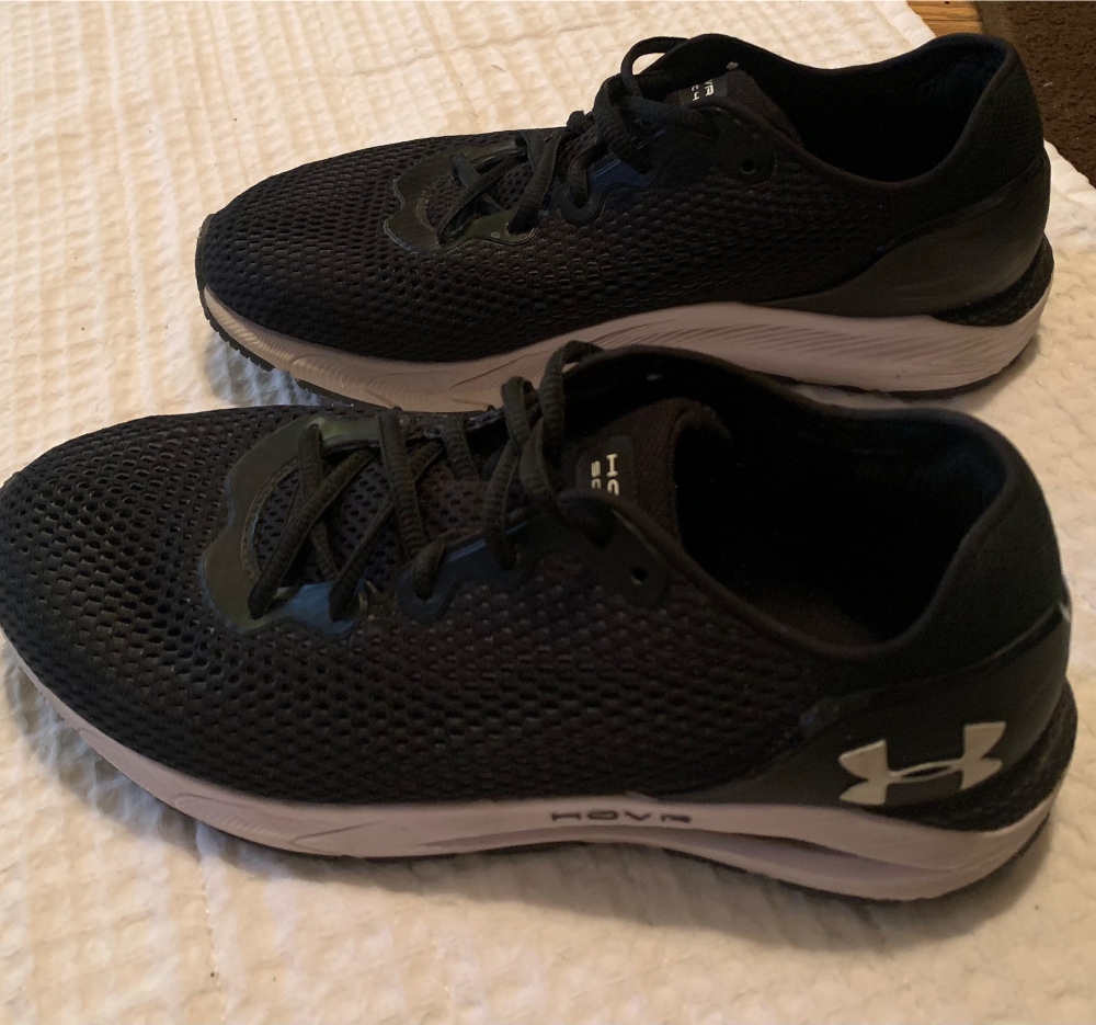 Women’s Under armour running shoes