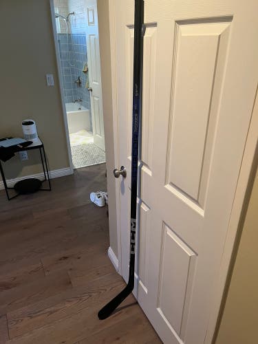 NEW CCM RIBCORE TRIGGER 8 PRO RIGHT HANDED 75 FLEX P29 HOCKEY STICK