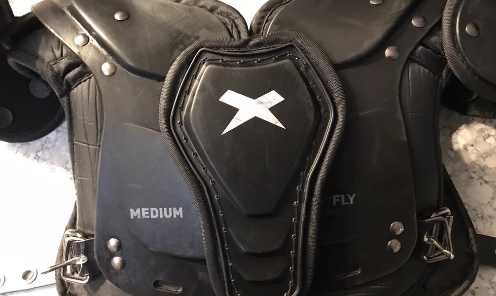 Youth Medium Xenith Fly Shoulder Pads