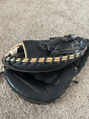Right Hand Throw 32.5" Gg elite Catcher's Glove