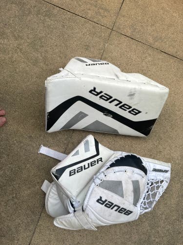 Used Regular Bauer One.5 Goalie Glove