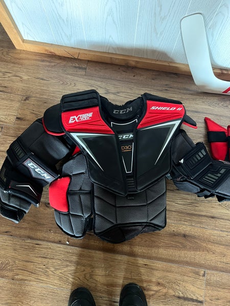 Used Large CCM Extreme Flex Shield 2 Goalie Chest Protector