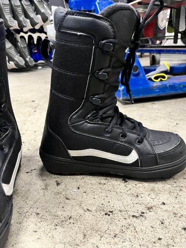 Used Size 9.0 (Women's 10) Vans Snowboard Boots