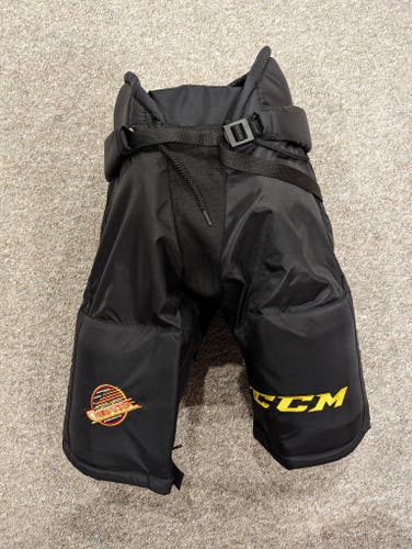 Vancouver Canucks Skate Logo CCM Pro Stock Hockey Pants Size Medium