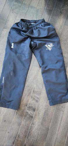Black Used XL Boys Bauer Penguins Hockey pants
