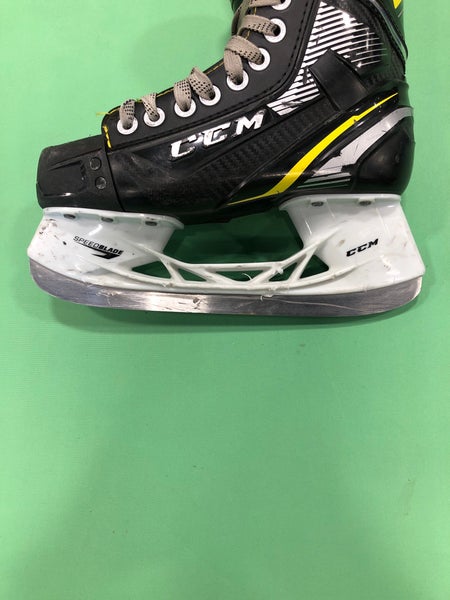 Used Junior CCM Super Tacks 9360 Hockey Skates (Regular) - Size