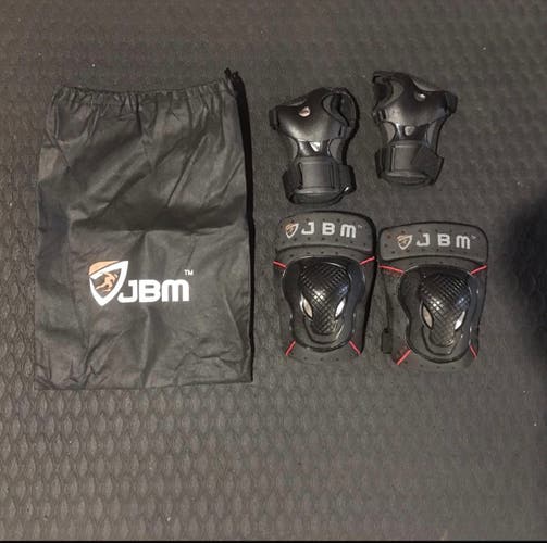Roller Blading Wrist Guards & Elbow Pads with Drawstring Bag