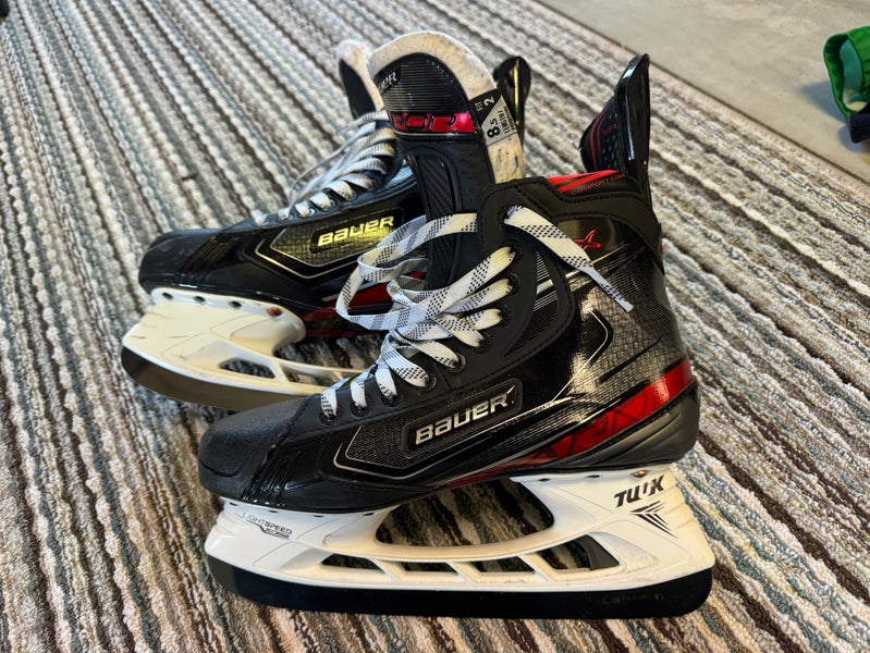 Senior Bauer Regular Width 8.5 Vapor 2X Hockey Skates