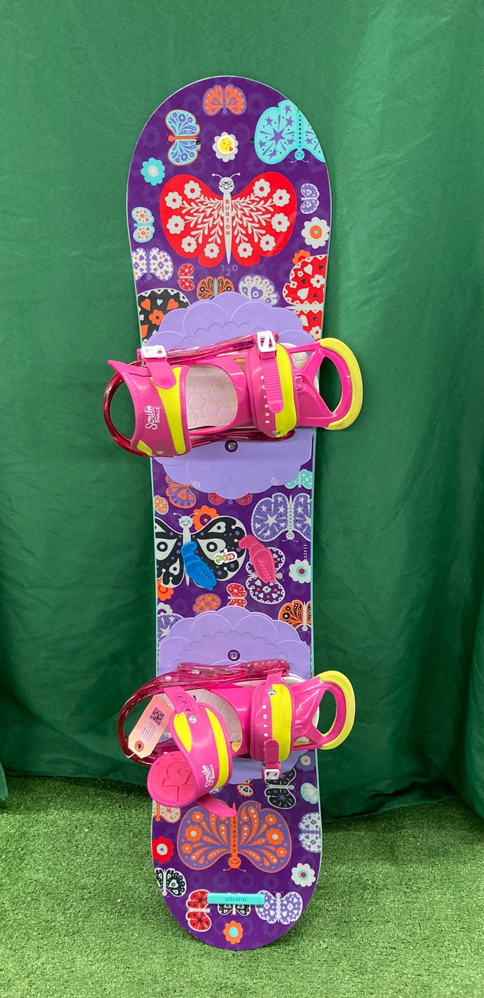 90 cm burton chicklet snowboard Junior 2022 – The Last Lift The Burton After School Special Snowboard is where the journey into the shred life begins 90cm Burton Chicklet Kids Snowboard