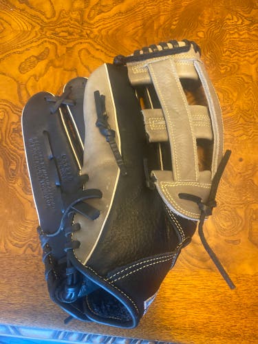 2021 Left Hand Throw. Outfield 12.75" Oxbow Baseball Glove