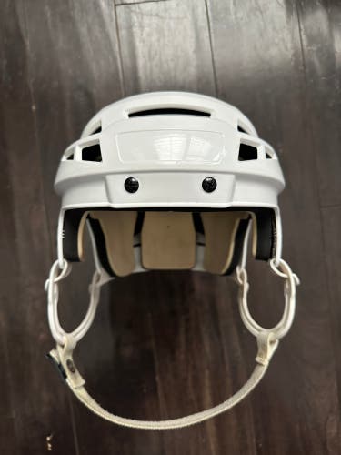 CCM Vector V08 Helmet Small White