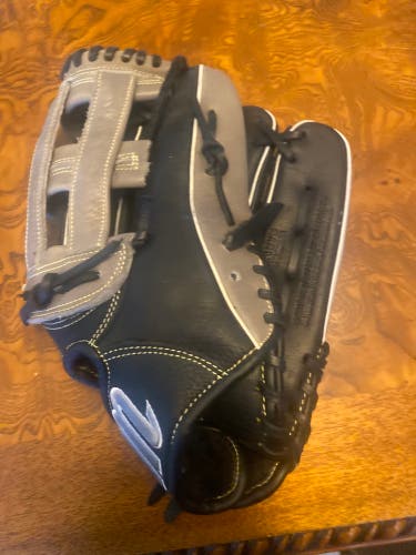 Marucci Right Hand Throw Glove 12.75