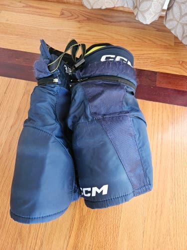 Youth Used Large CCM Tacks AS-V Pro Hockey Pants