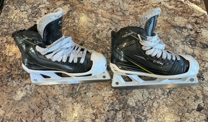 Junior Used CCM Tacks 4092 Hockey Goalie Skates