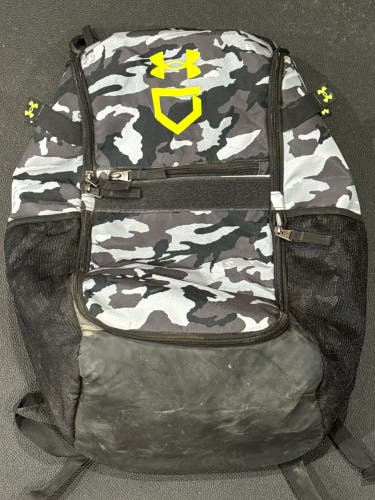 Used Small / Medium Under Armour Backpack