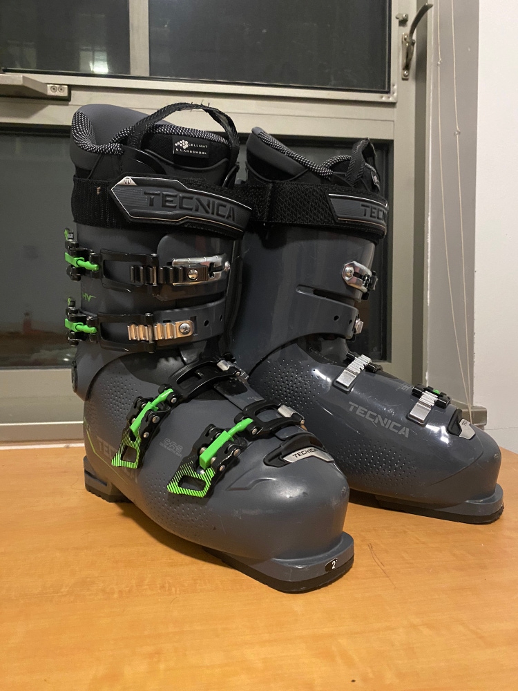 Men's All Mountain Soft Flex Mach Sport HV 90 Ski Boots with custom fit