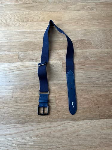 LIKE NEW Nike Baseball Belt - Navy Blue