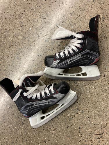 Used Bauer Vapor X200 Hockey Skates D&R (Regular) 3.0 - Junior