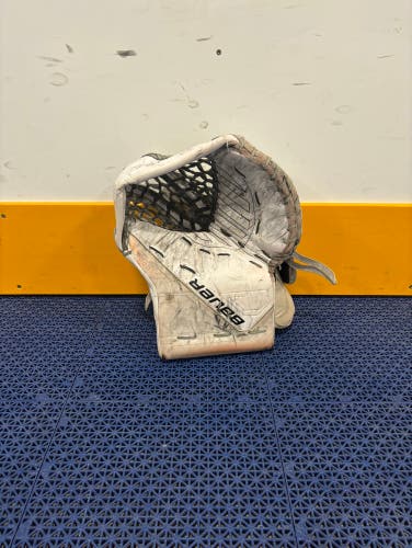 Used Bauer Mach Glove White