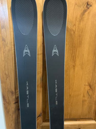 Kastle CPM Limited Edition Hand Made skis 179