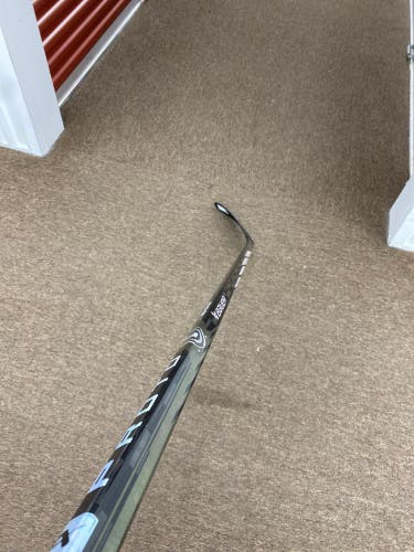 New Senior Right Handed P28  Proto-R Hockey Stick