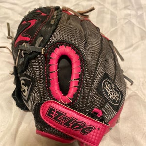 Louisville Slugger 10.5” Diva Series Fast Pitch Softball Glove