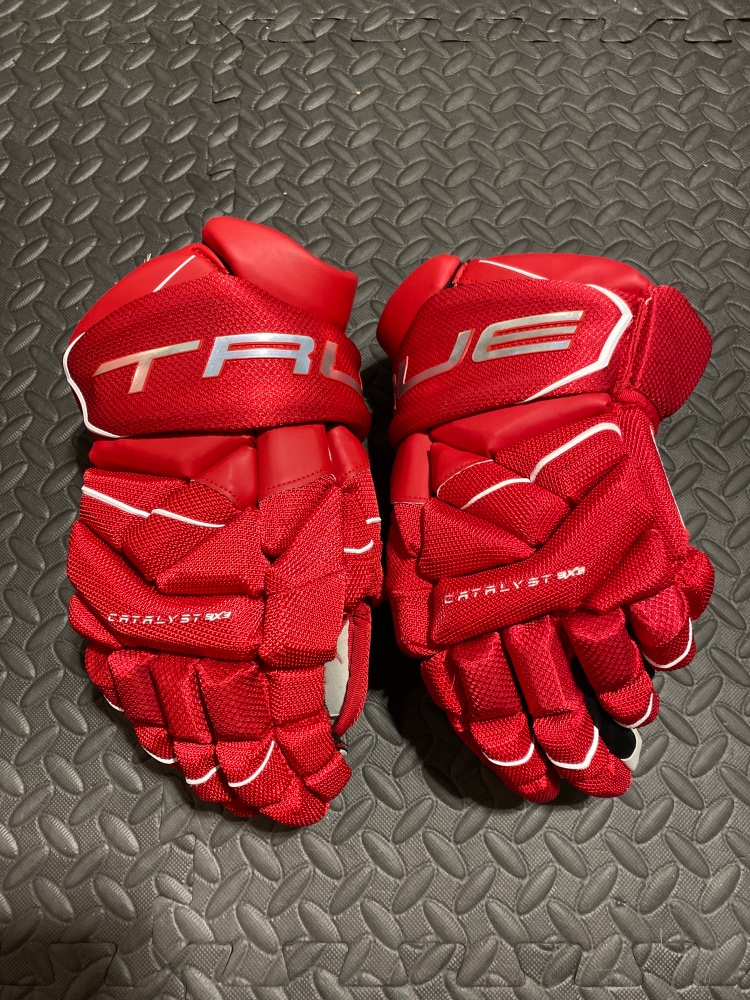 Used True 13" Catalyst 9X3 Gloves