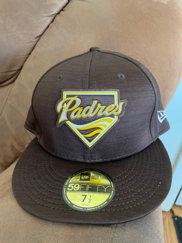 San Diego Padres New Era MLB Clubhouse Fitted Hat 7 1/2