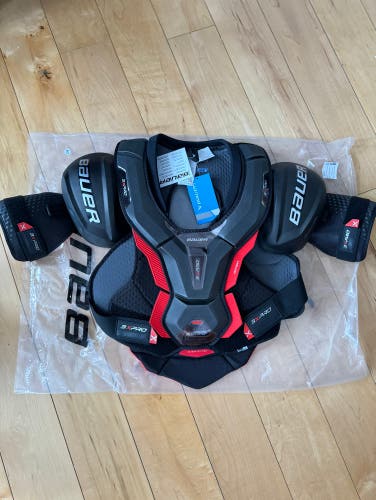 New Medium Bauer Vapor 3X Pro Shoulder Pads