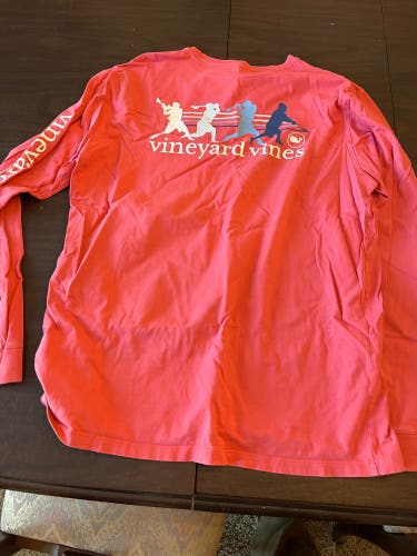 Vineyard Vines long sleeve Tshirt size L