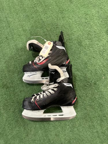 Used Intermediate CCM RBZ 50 Hockey Skates 4.0 - Intermediate