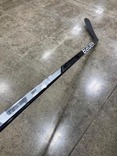 Used Senior Bauer Supreme UltraSonic Left Hockey Stick MAATTA Pro Stock, 2NPROXL