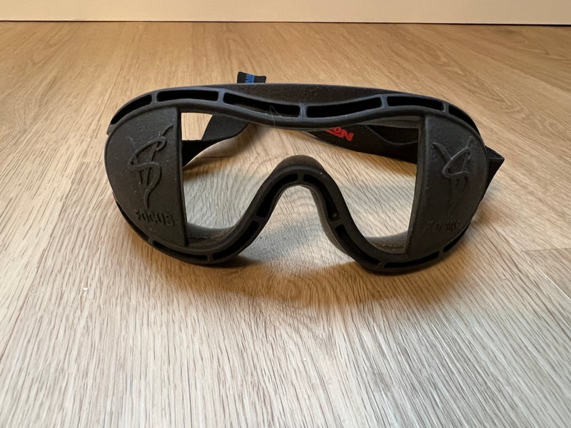 Used Swivel Vision goggles for sports training Hockey Lacrosse Football Soccer Baseball Basketball