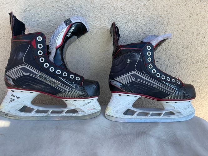 Intermediate Bauer Regular Width 6 Vapor X500 Hockey Skates