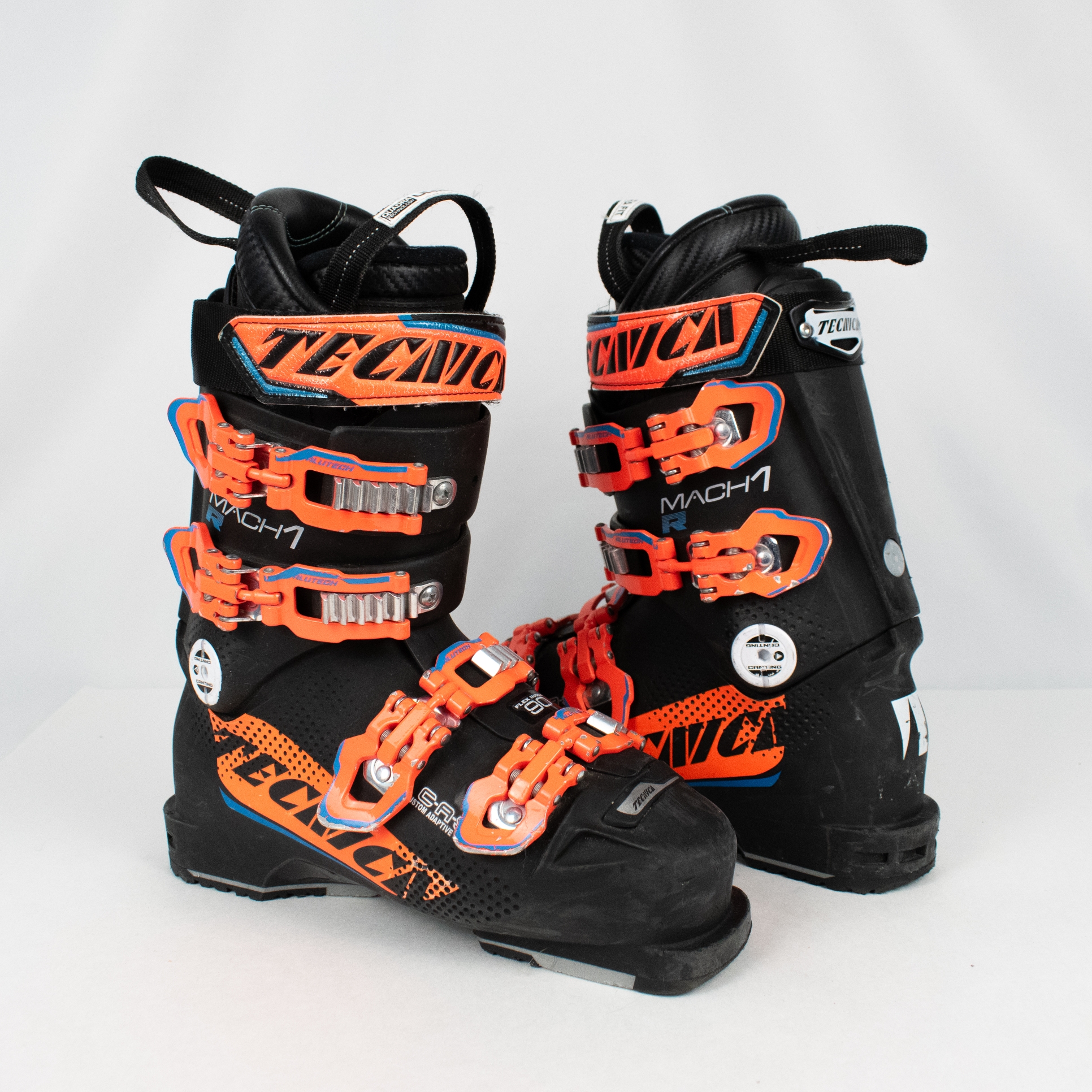 Tecnica Mach 1R Racing Ski Boots 90 Flex Kid's 5/5.5 Mondo 23/23.5 Used