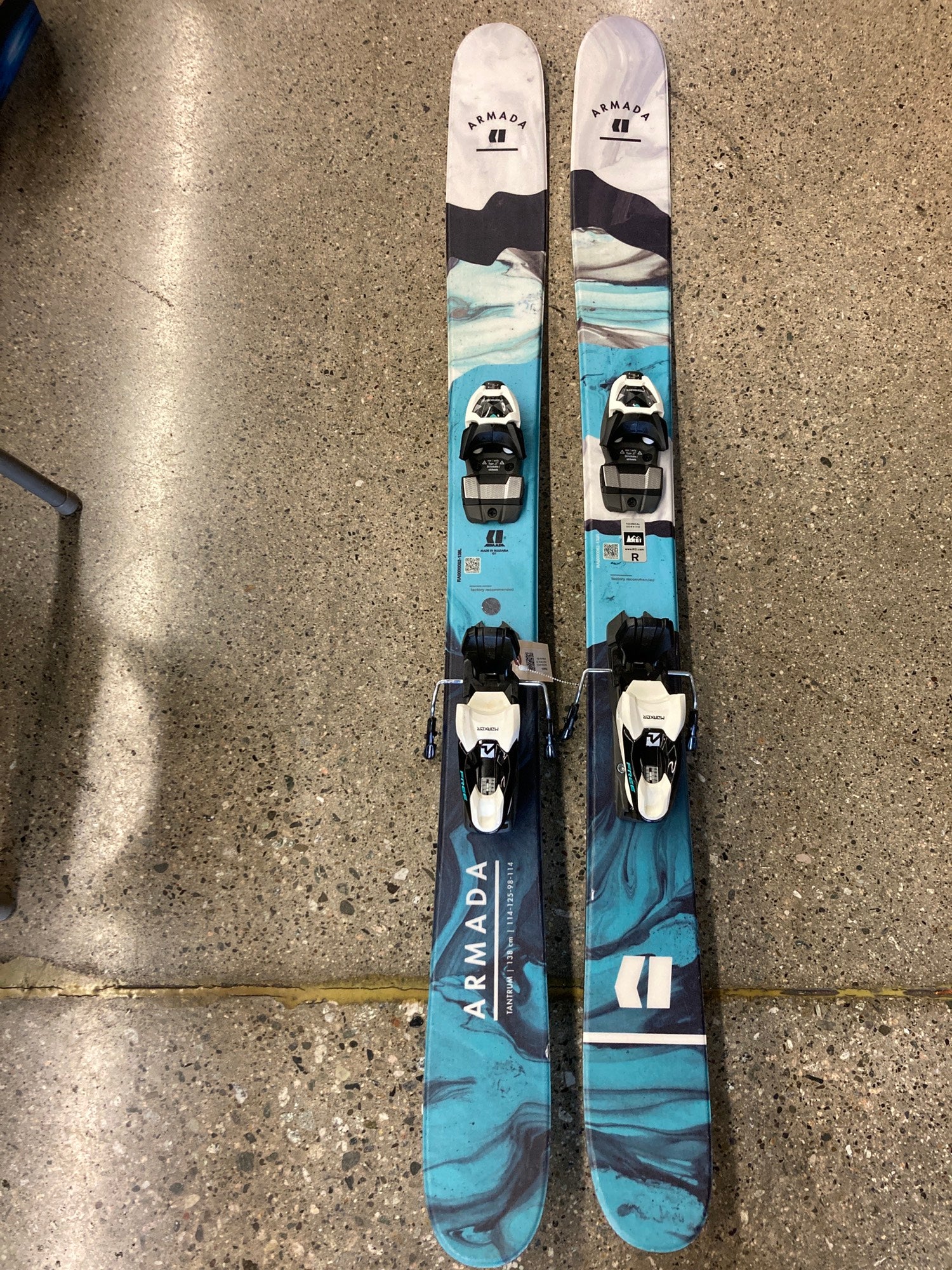 Used Kid s 2018 Armada Tantrum 138 All Mountain Skis SidelineSwap