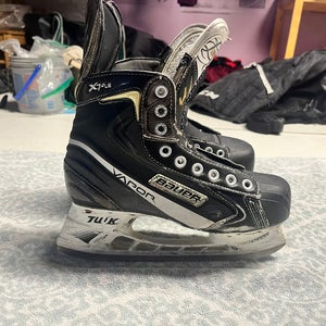 Used Bauer Vapor X7.0 Size 5.5D Hockey Skate