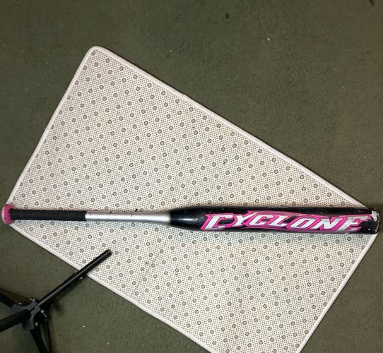 Used  Easton Alloy (-9) 23 oz 32" Cyclone Bat