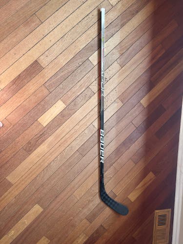 Senior Left Hand P92  Vapor Hyperlite Hockey Stick