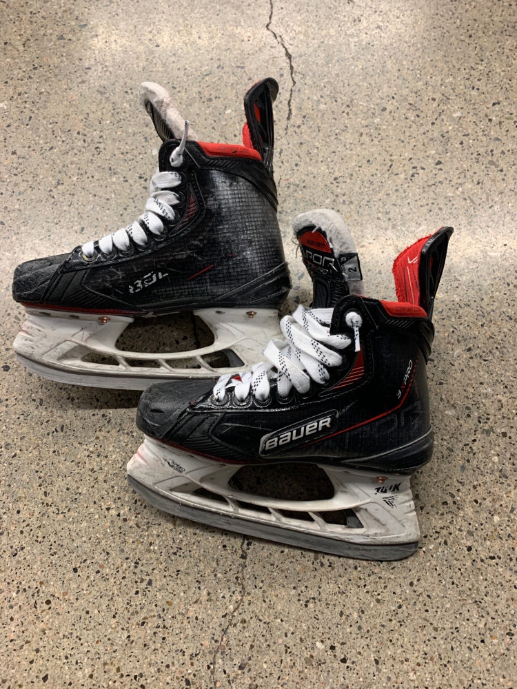 Used Bauer Vapor 3X Pro Hockey Skates D&R (Regular) 2.0 - Junior