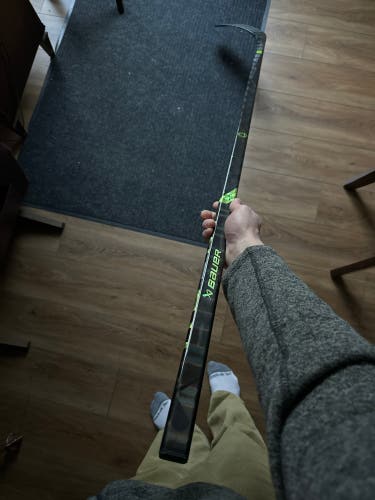 New Bauer Ag5nt P88 RH 77 Flex Hockey Stick