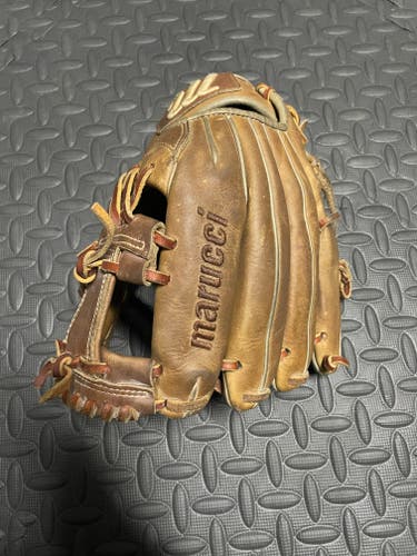 Used Right Hand Throw Marucci Infield Cypress Series Baseball Glove 11.5"