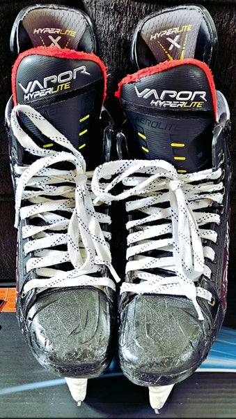 Senior Used Bauer Vapor Hyperlite Hockey Skates Regular Width Size 7