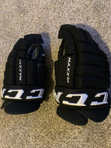 CCM Maxx 2.0 hockey gloves