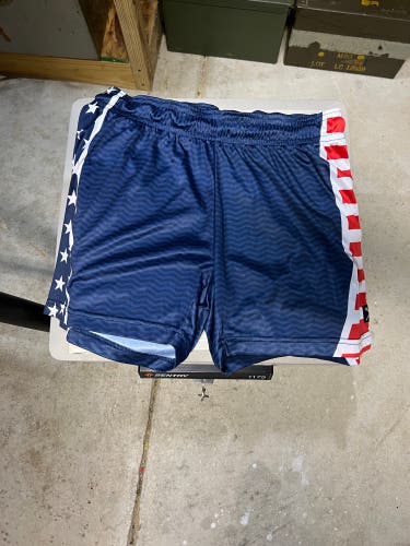 Lacrosse unlimited women’s shorts size medium